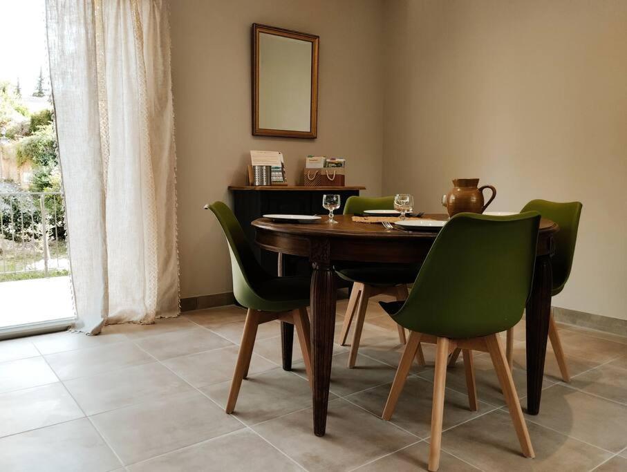 Charmante Maison Avec Jardin Aux Portes Des Gorges De L'Ardeche Saint-Julien-de-Peyrolas エクステリア 写真